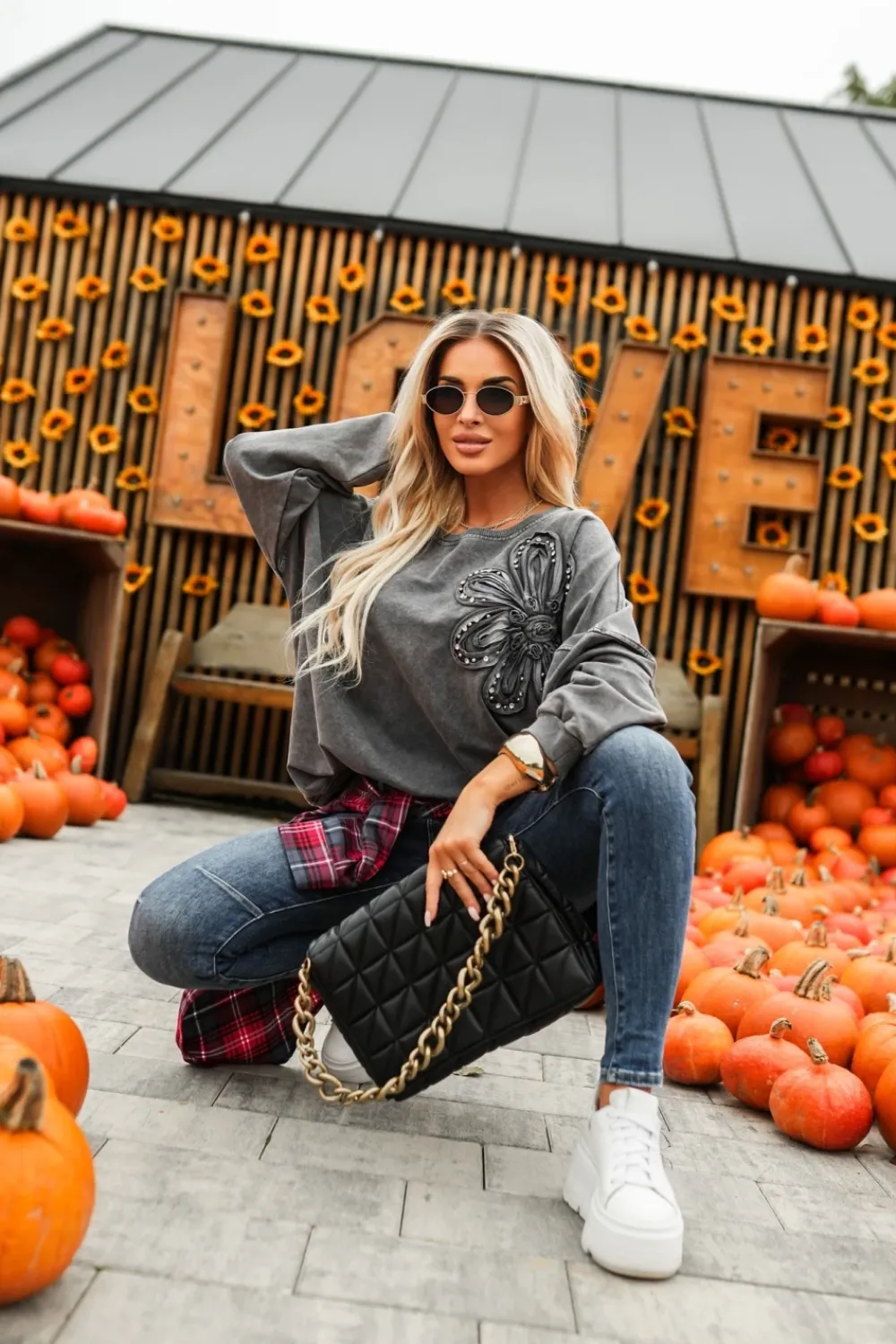 CandyTM BLUZA BAWEŁNIANA DEKATYZOWANA Z OZDOBNYM KWIATEM GRAFITOWA