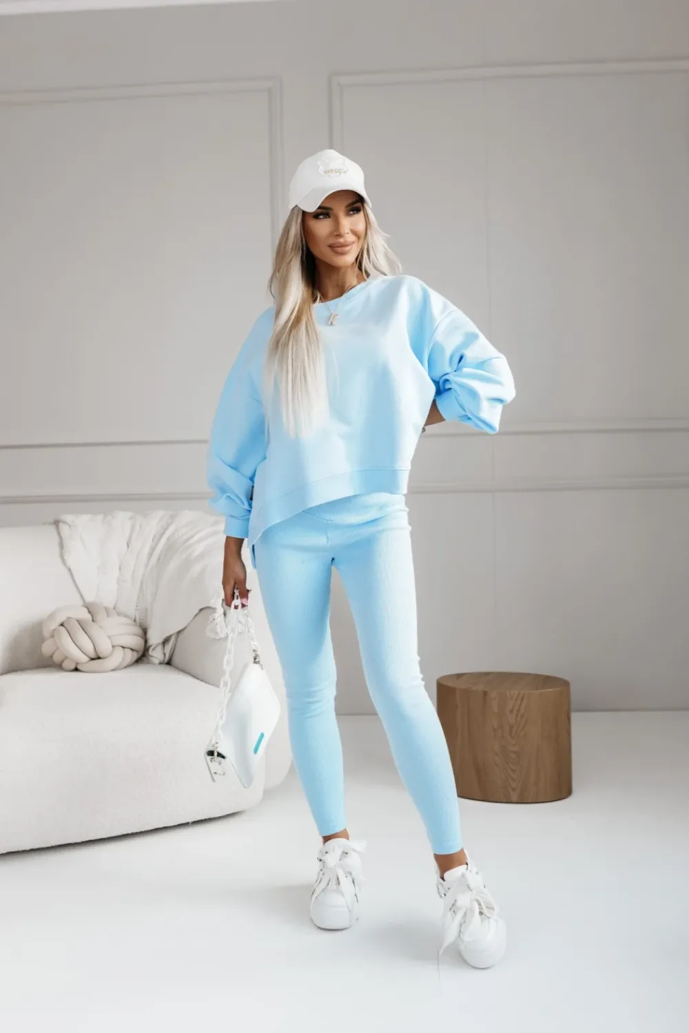 CandyTM BLUZA BAWEŁNIANA MERRY OVERSIZE ASYMETRYCZNA Z ROZCIĘCIAMI PO BOKACH BŁĘKITNA