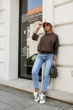 CandyTM BLUZA BAWEŁNIANA Z OKRĄGŁYM DEKOLTEM Z NAPISEM STAYHERE BRĄZOWA