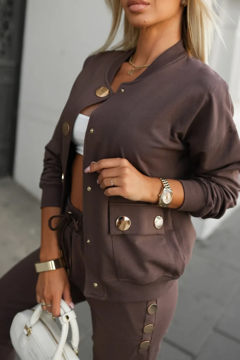 CandyTM BLUZA BOMBERKA BAWEŁNIANA BASIC Z OZDOBNYMI GUZIKAMI CZEKOLADOWA