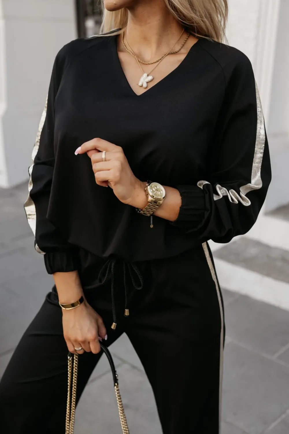 CandyTM BLUZA DRESOWA HANA ZE ZŁOTYM LAMPASEM CZARNA