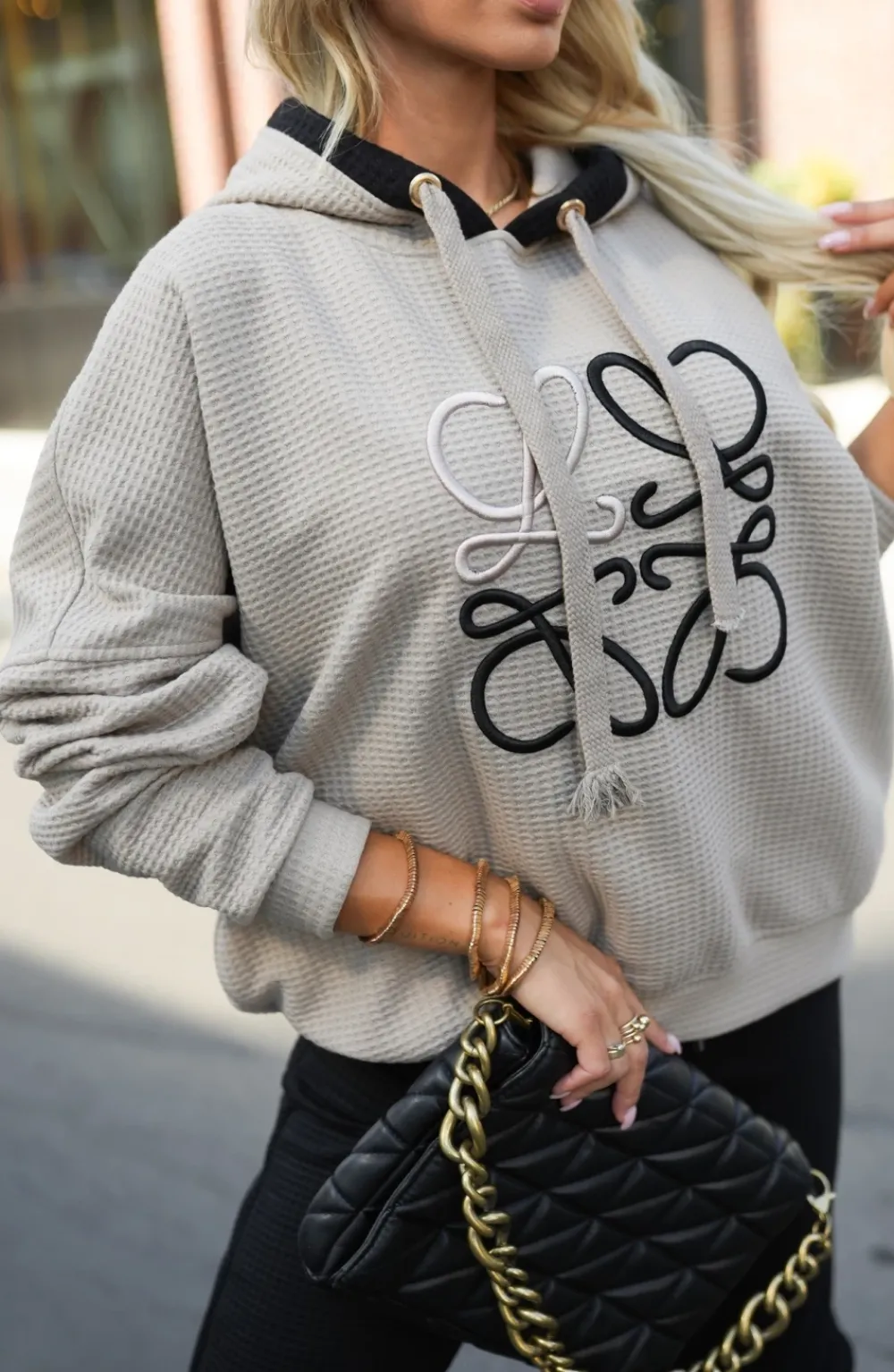 CandyTM BLUZA DRESOWA Z KAPTUREM WAFFLE Z HAFTEM BEŻOWA