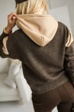 CandyTM BLUZA SWETERKOWA SARA Z KAPTUREM CZEKOLADOWA