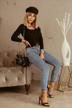 CandyTM BLUZKA BASIC V DEKOLT CZARNA