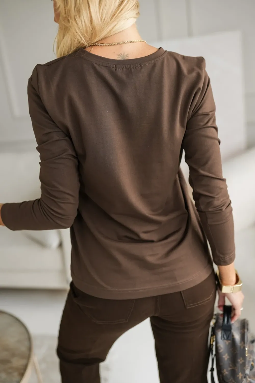 CandyTM BLUZKA BAWEŁNIANA BASIC Z DŁUGIM RĘKAWEM Z OKRĄGŁYM DEKOLTEM CZEKOLADOWA