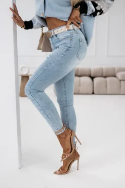 CandyTM SPODNIE JEANSOWE ZE ŚREDNIM STANEM Z PASKIEM W KOMPLECIE JASNY JEANS