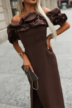 CandyTM SUKIENKA MAXI HISZPANKA Z OZDOBNĄ FALBANĄ NA DEKOLCIE BRĄZOWA