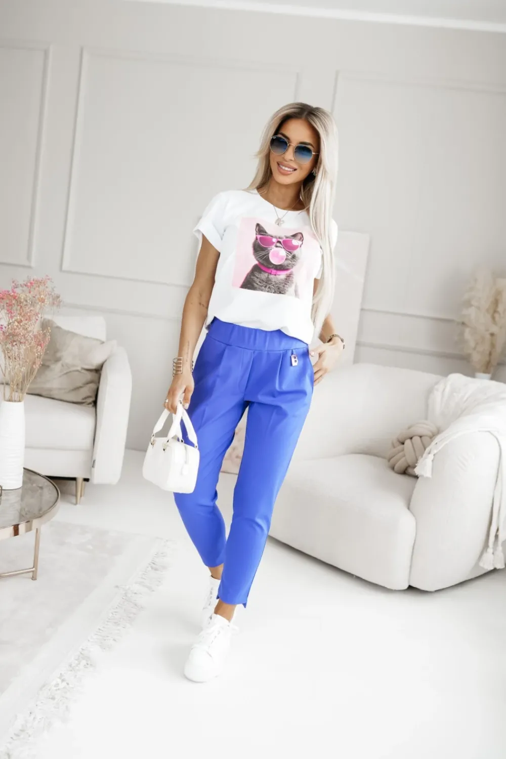 CandyTM T-SHIRT BAWEŁNIANY Z NADRUKIEM KOTEK W OKULARACH BIAŁY