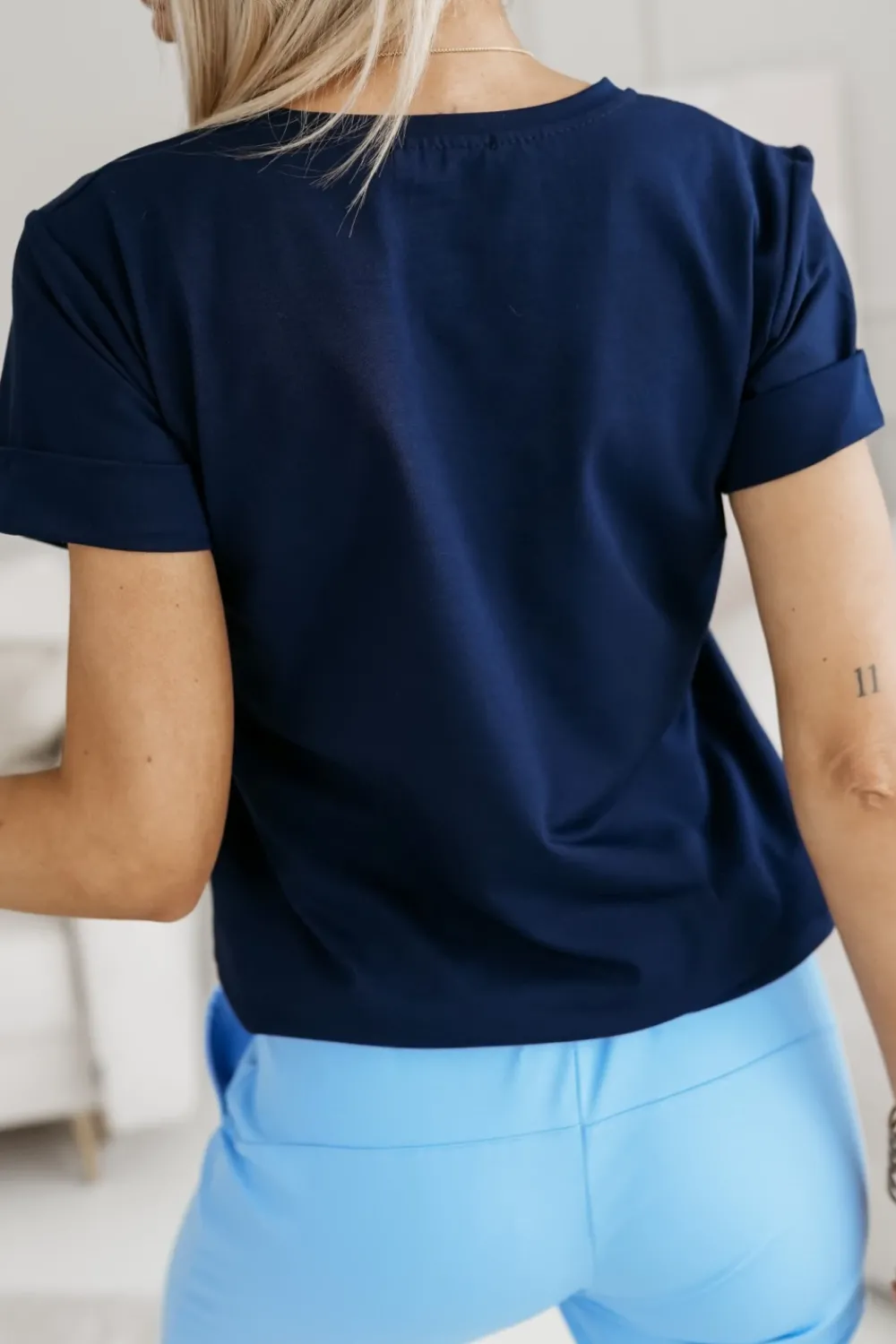 CandyTM T-SHIRT BAWEŁNIANY Z NADRUKIEM KOTEK W OKULARACH GRANATOWY