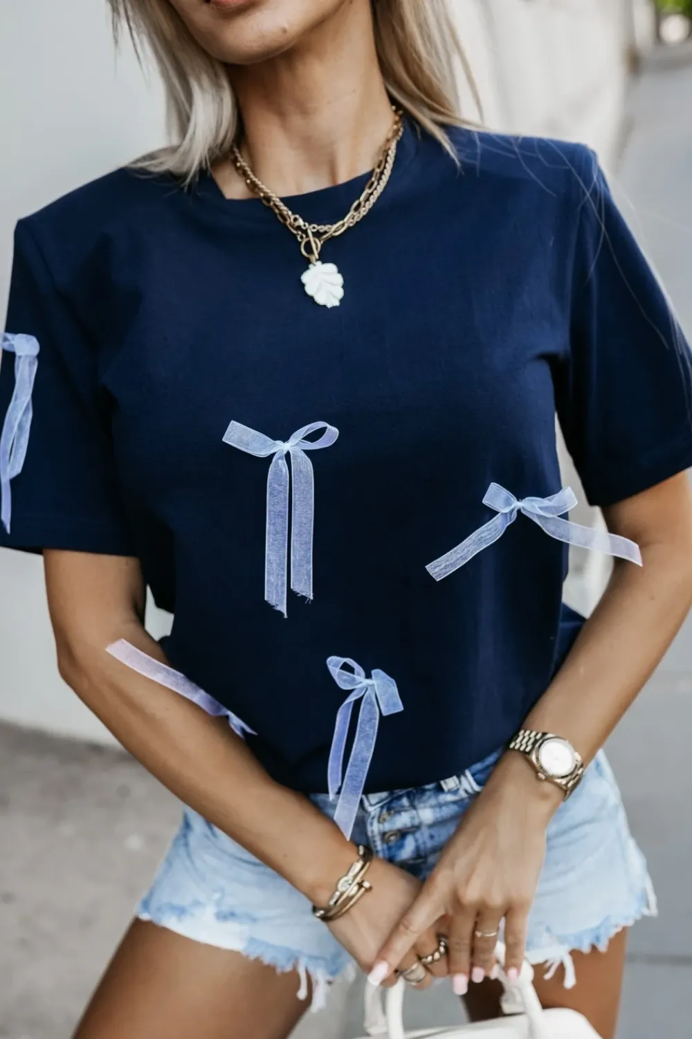 CandyTM T-SHIRT BAWEŁNIANY Z PODUSZKAMI NA RAMIONACH W KOKARDKI GRANATOWY