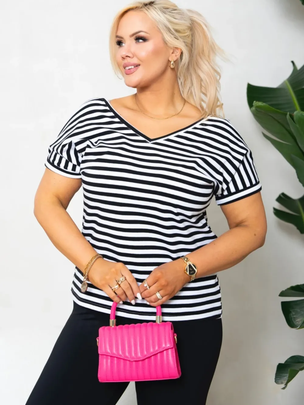 CandyTM T-SHIRT V-NECK Z WYCIĘCIEM NA PLECACH W PASKI BIAŁO-CZARNE