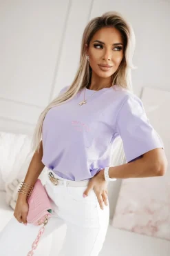 CandyTM T-SHIRT Z KIESZONKĄ Z HAFTOWANYM NAPISEM FIOLETOWY