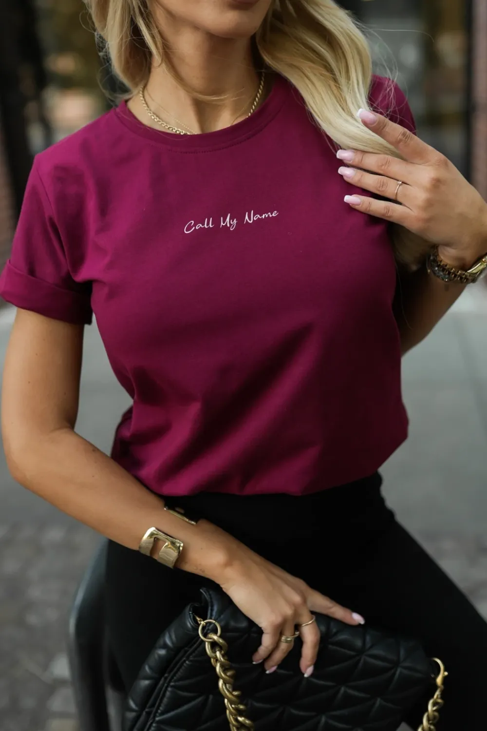 CandyTM T-SHIRT Z MINIMALISTYCZNYM NAPISEM CALL MY NAME BURGUNDOWY