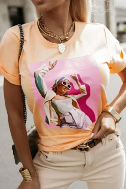 CandyTM T-SHIRT Z NADRUKIEM KOBIETA W OKULARACH MORELOWY