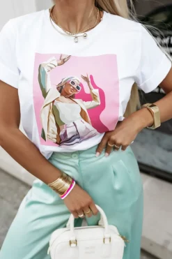 CandyTM T-SHIRT Z NADRUKIEM KOBIETA W OKULARACH BIAŁY