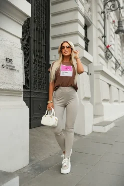 CandyTM T-SHIRT Z NADRUKIEM PANTONE CZEKOLADOWY