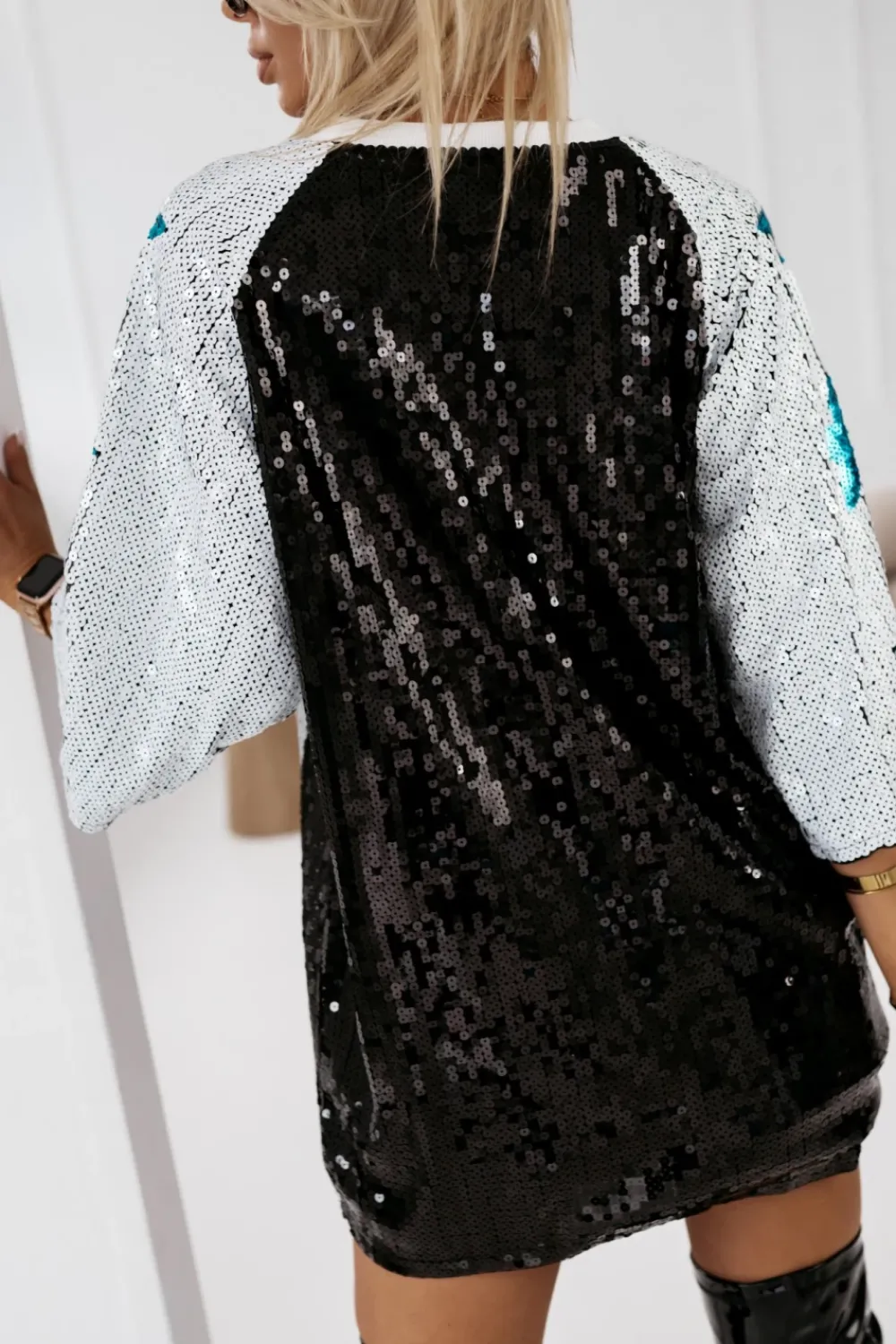 CandyTM TUNIKA CEKINOWA OVERISZE Z KRÓTKIM RĘKAWEM NO 76 CZARNA